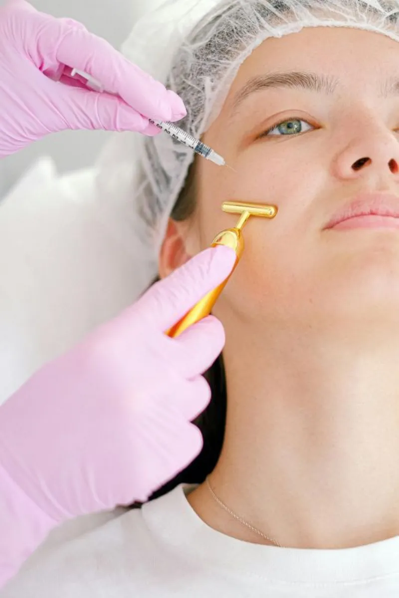 Aplicando botox no rosto em Osasco